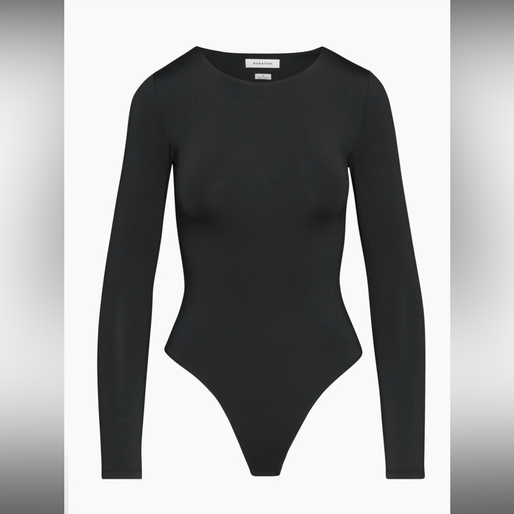 SOLD - aritzia longsleeve bodysuit